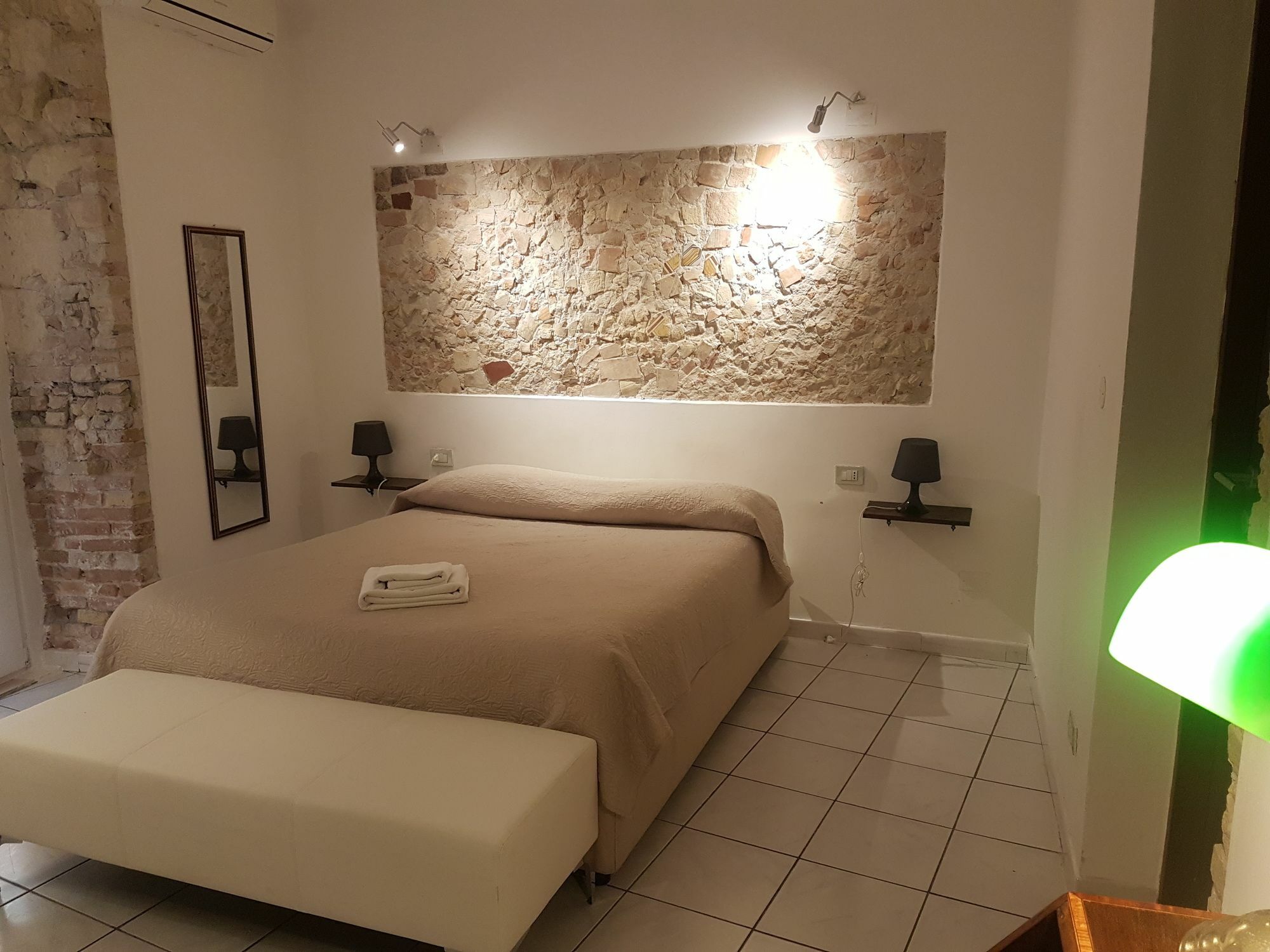Beni Benius Hotell Cagliari Exteriör bild